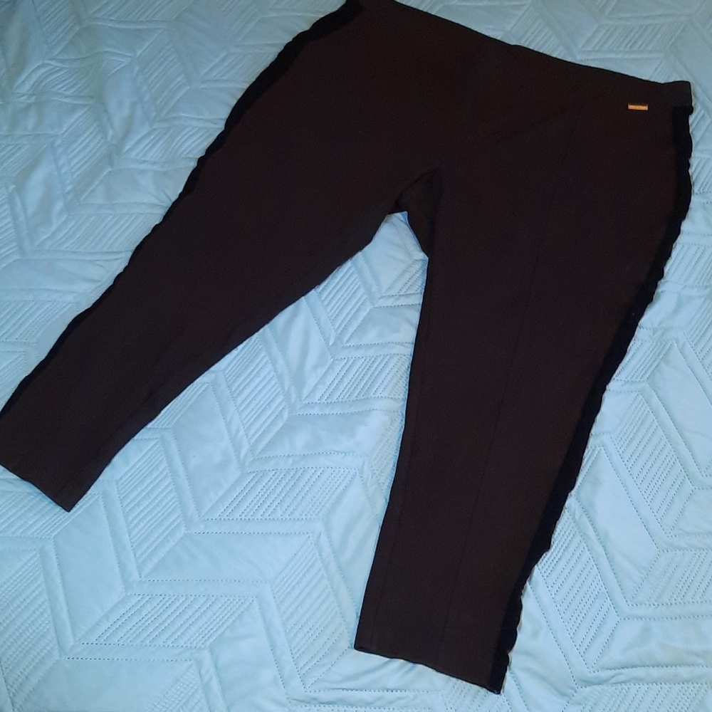 Calvin Klein Power Stretch Woman's Capri 2X Black